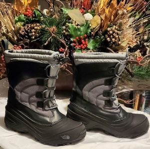 *SOLD* The North Face Boys Snow